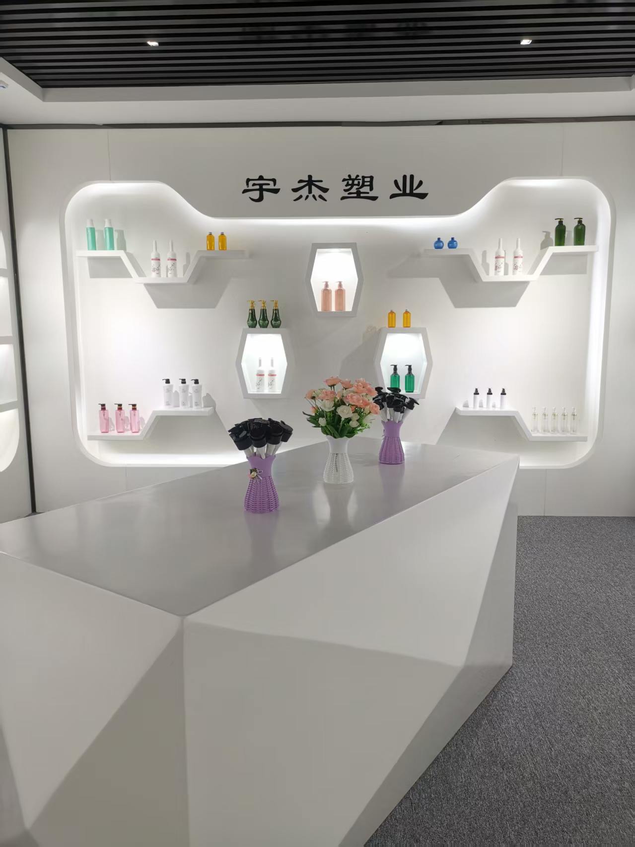 选广州塑料包装吹塑厂家别只看报价：3个筛选维度帮你避开90%交付坑